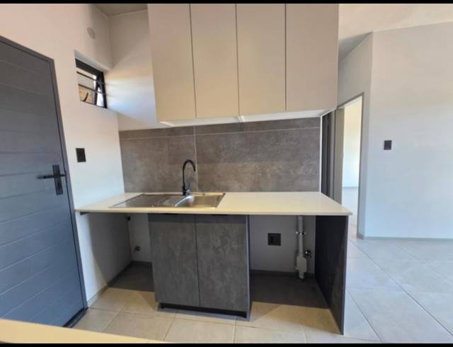 2 BEDROOM PROPERTY TO RENT IN WATERKLOOF RIDGE